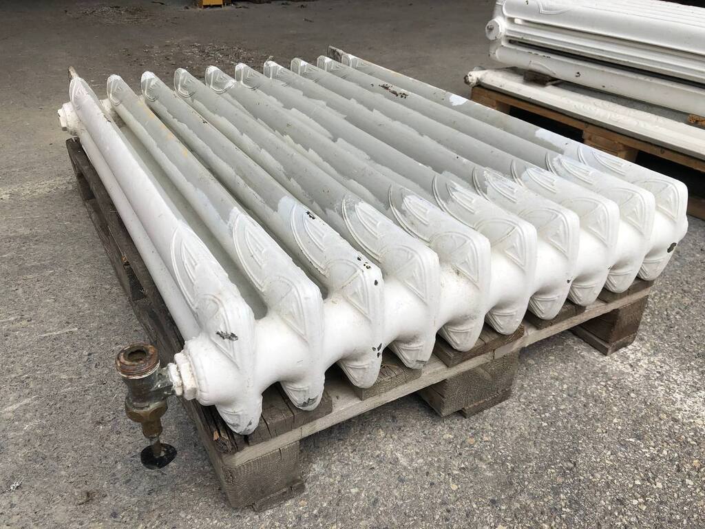 Radiateur fonte ROCOCO sur pieds - 2 colonnes 10 éléments