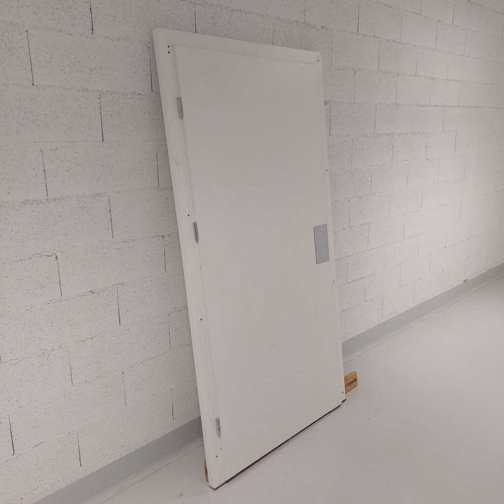 Porte avec cadre pour chantier