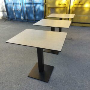 Table de bistrot